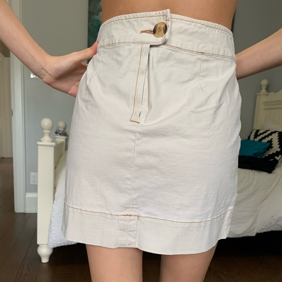 Stylish Denim Mini Skirt - Picture 2 of 4